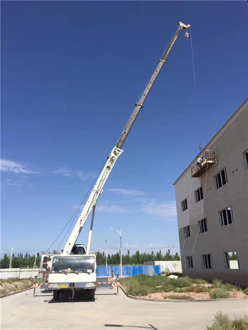 瑞安市“轻装强干”—— 吊车的 “轻量化臂架” 技术